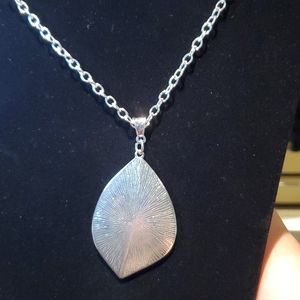 Silver tone Leaf necklace